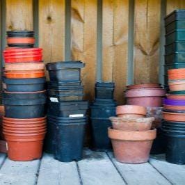 Used Nursery Pots, Saucers & Hangers – Second - Hand Plastic Pots - Sprouts of Bristol